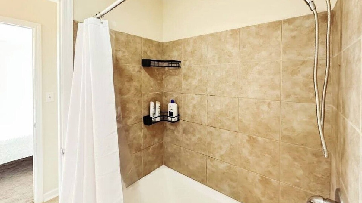 Seward Place House | Spacious Townhouse in Schenectady-B7