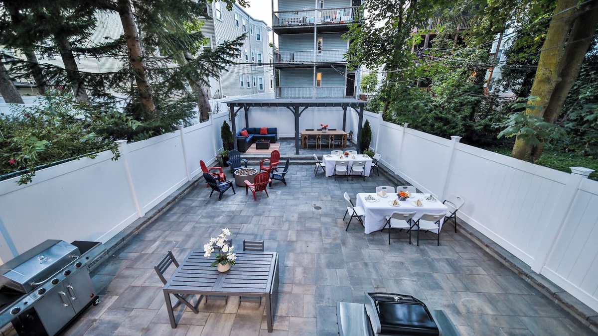 Upham's Corner House | Spacious Triplex with Large backyard FreePrkg