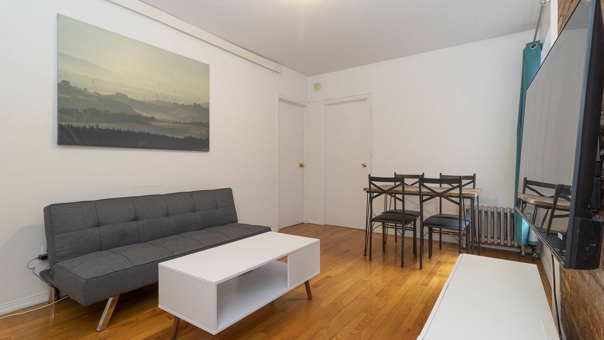 Upper East Side Apartment | Spacious Two BR Apartments in Yorkville Upper East NYC