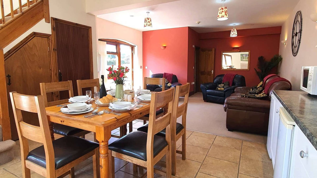 Woolland House | Spacious Two-Storey Barn Stay with Pool – Granary at The Victorian Barn Dorset