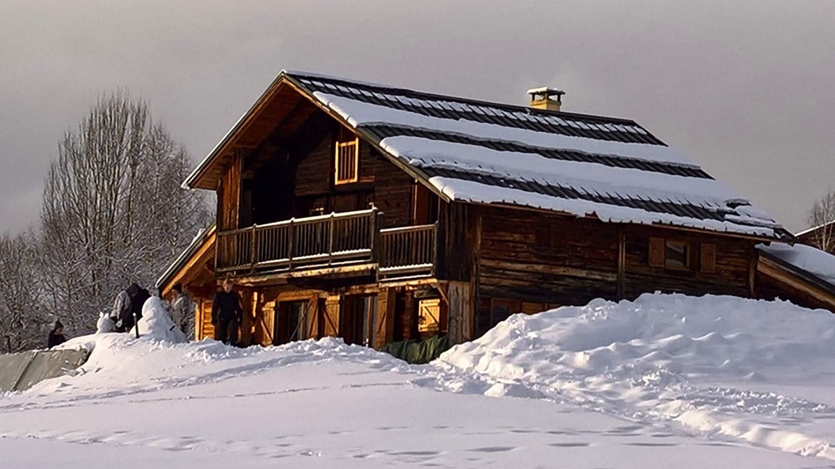 Les Saisies Ski Chalet | Spacious typical family chalet, 5 bedrooms (12 pers.)+ direct access to the slopes