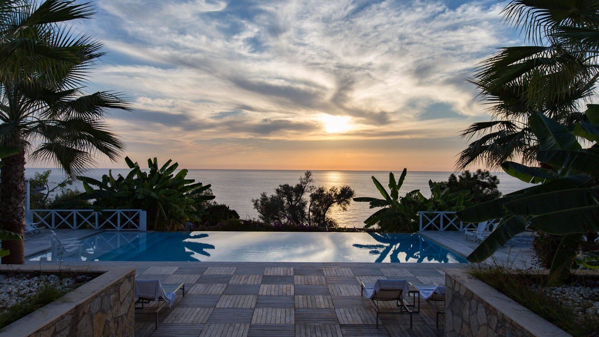 Faralya Villa | Spacious unique luxury villa in idyllic location.