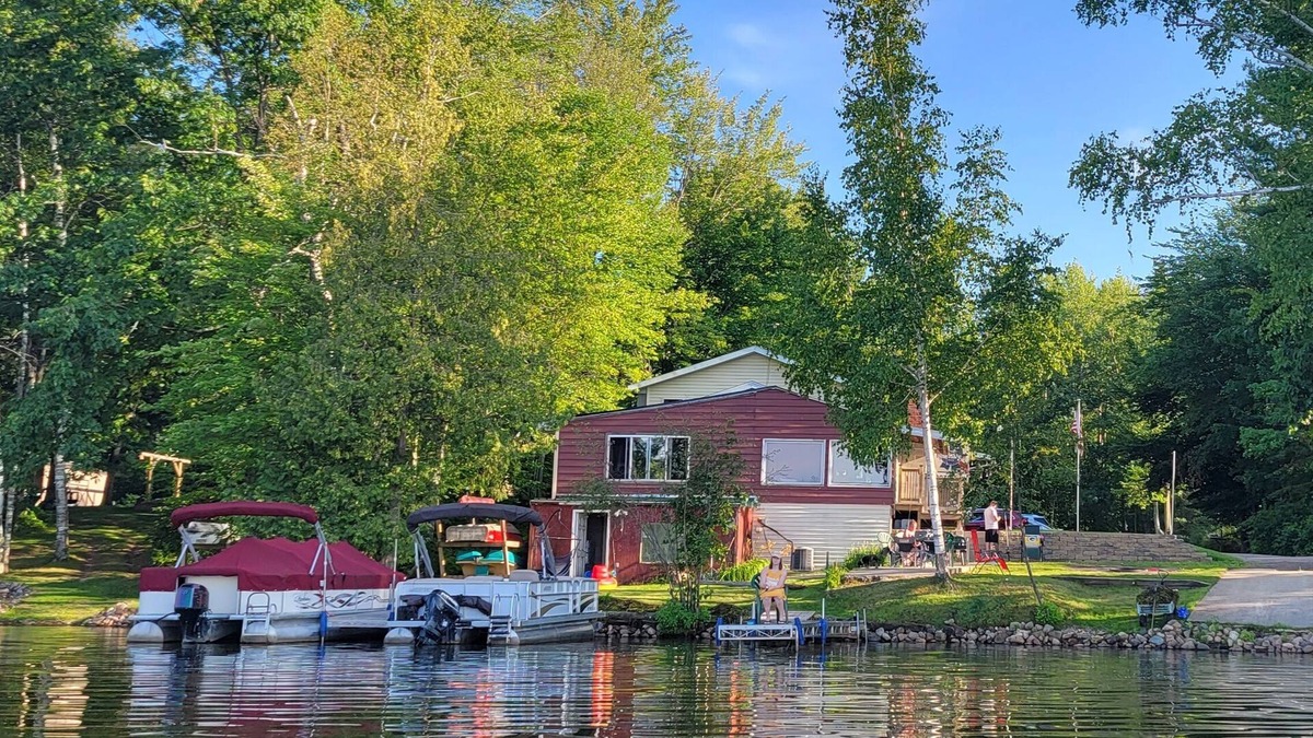 Suring Cottage | Spacious up north retreat, great for all ages. Beautiful views of Chute Pond.