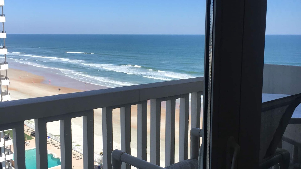 Daytona Beach Condo | Spacious, updated 1 bed/1 bath condo with gorgeous ocean views
