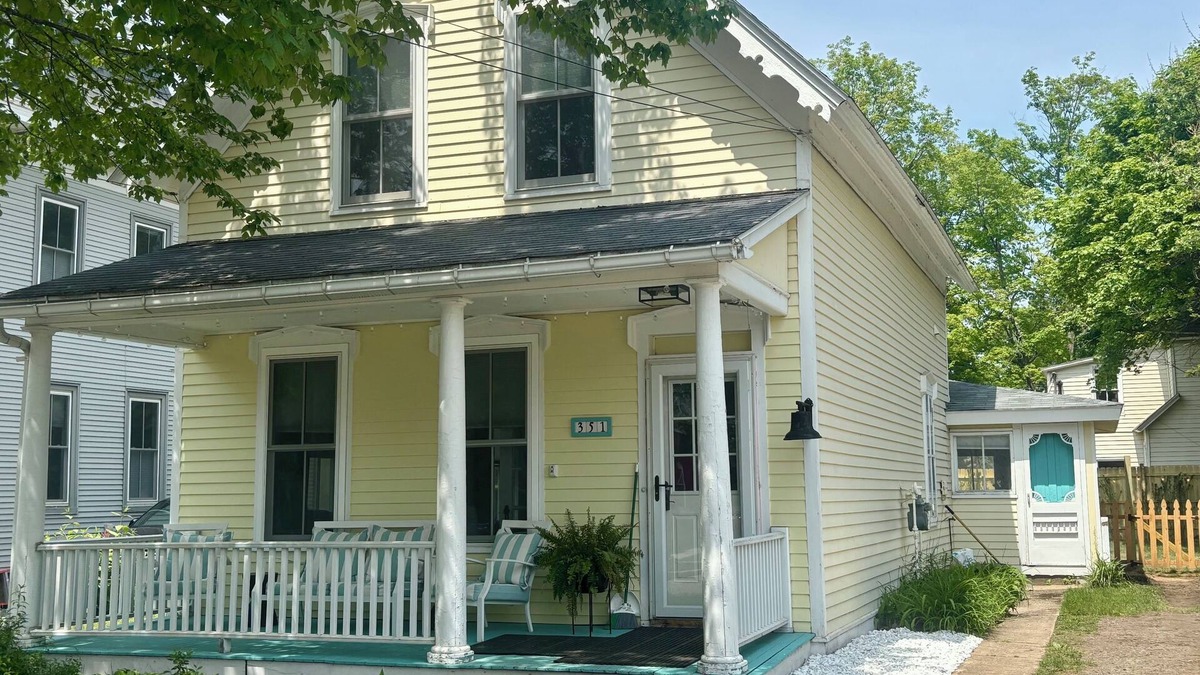 Marquette House | Spacious updated home near Lake Superior walk to restaurants, breweries, beach
