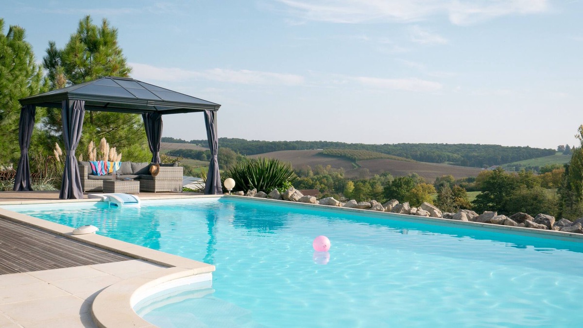 Caubon-Saint-Sauveur Villa | Spacious Villa for 6-8 People plus 2 Babies with Exclusive Pool