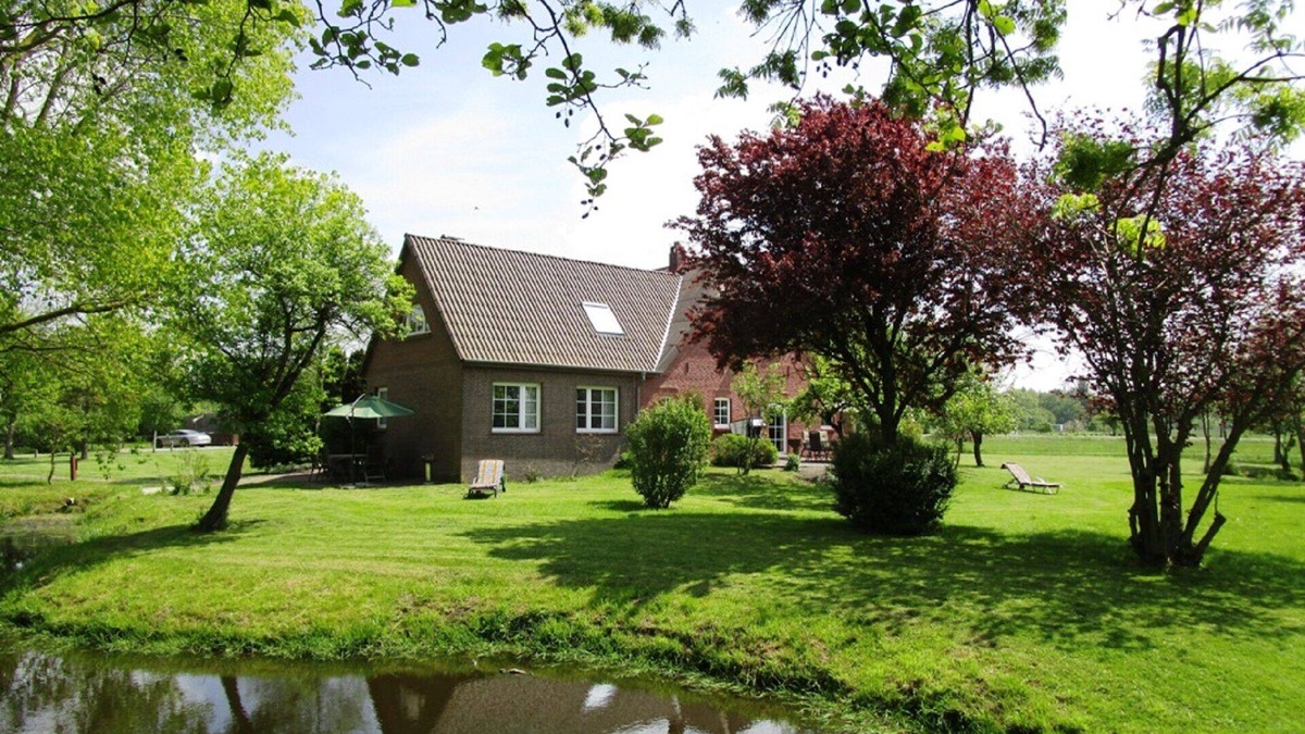 Sehestedt House | Spacious vacation residence for 6 pers. with pool and garden. Sauna - shared use