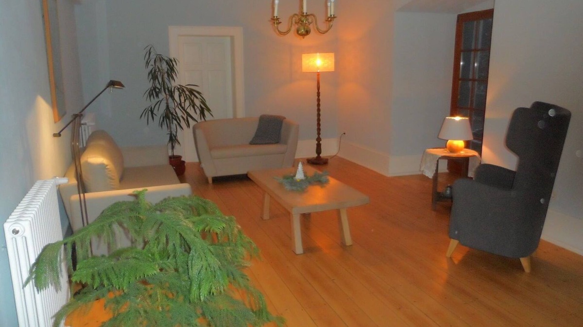 Roßdorf Apartment | Spacious vacation apartment (80 m²) for up to 4 people with free WiFi