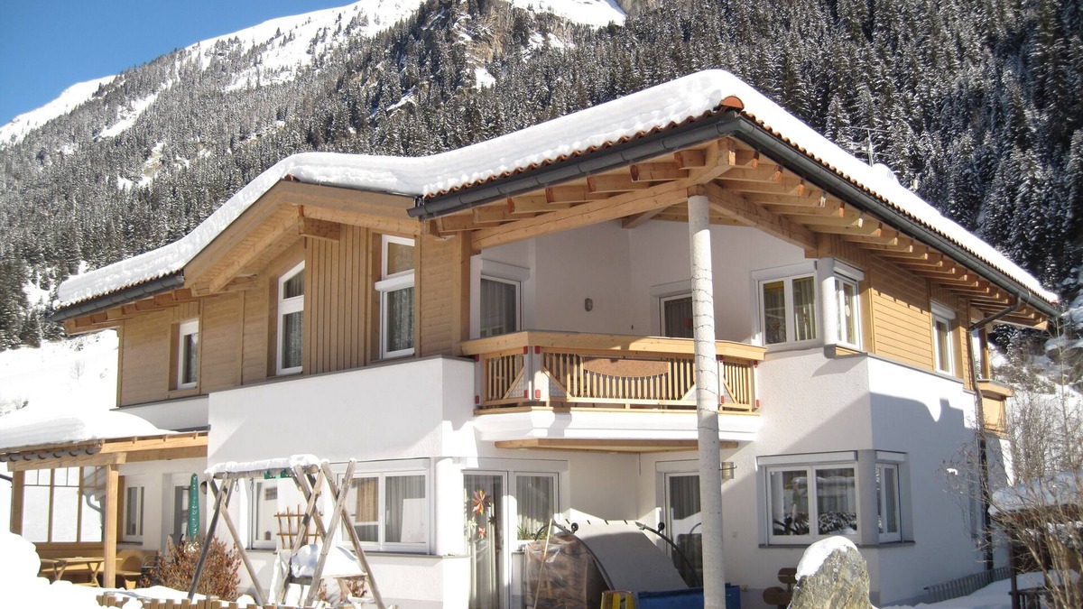 Sankt Leonhard im Pitztal Apartment | Spacious vacation apartment, 74m2, top furnishings in Tyrolean style, 2 bedrooms