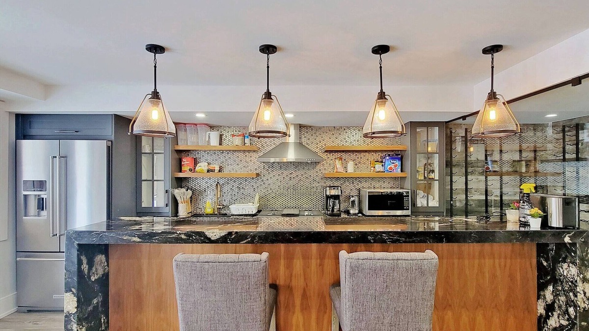 Vaughan House | Spacious Vaughan Unit, Steps to Park