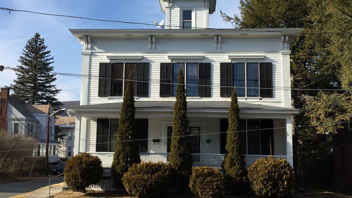 North Adams Apartment | Spacious Victorian duplex near MASSMoCA, MCLA (19)