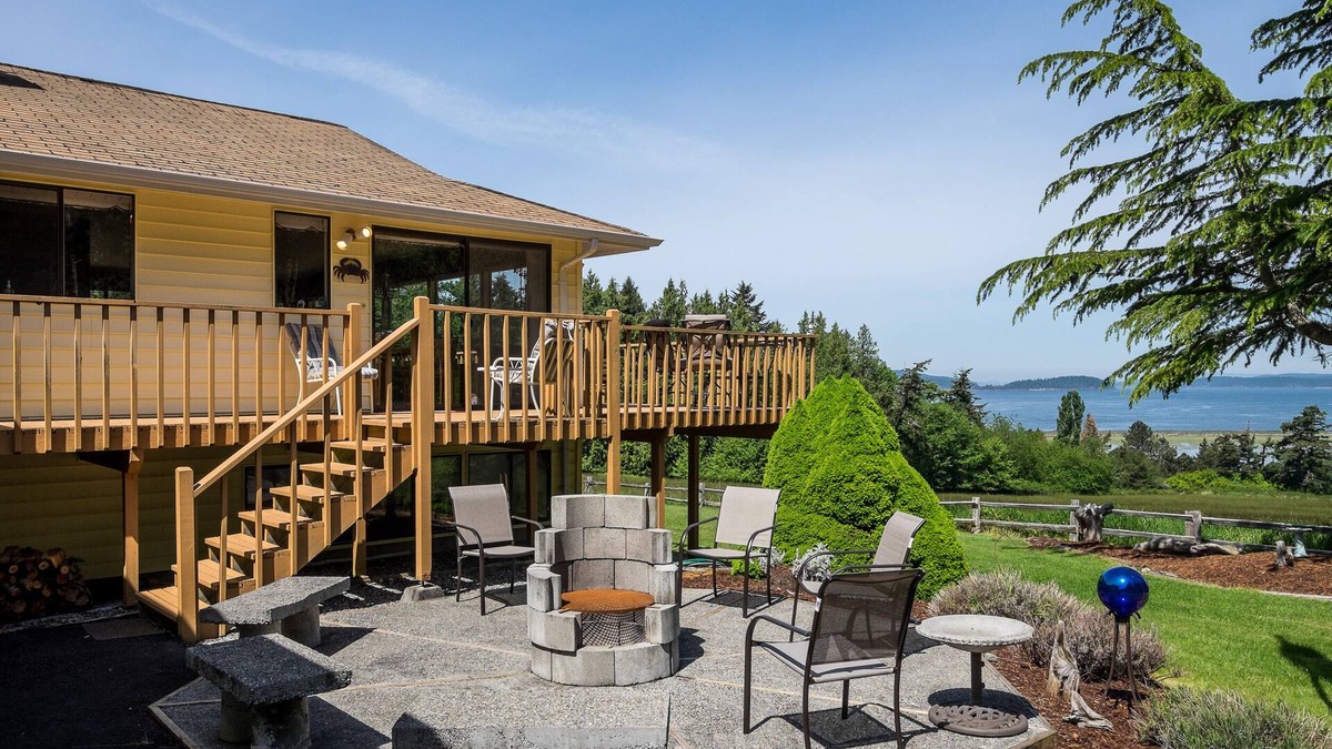 Lopez Island House | Spacious view home that captures the serenity and beauty of Lopez Island