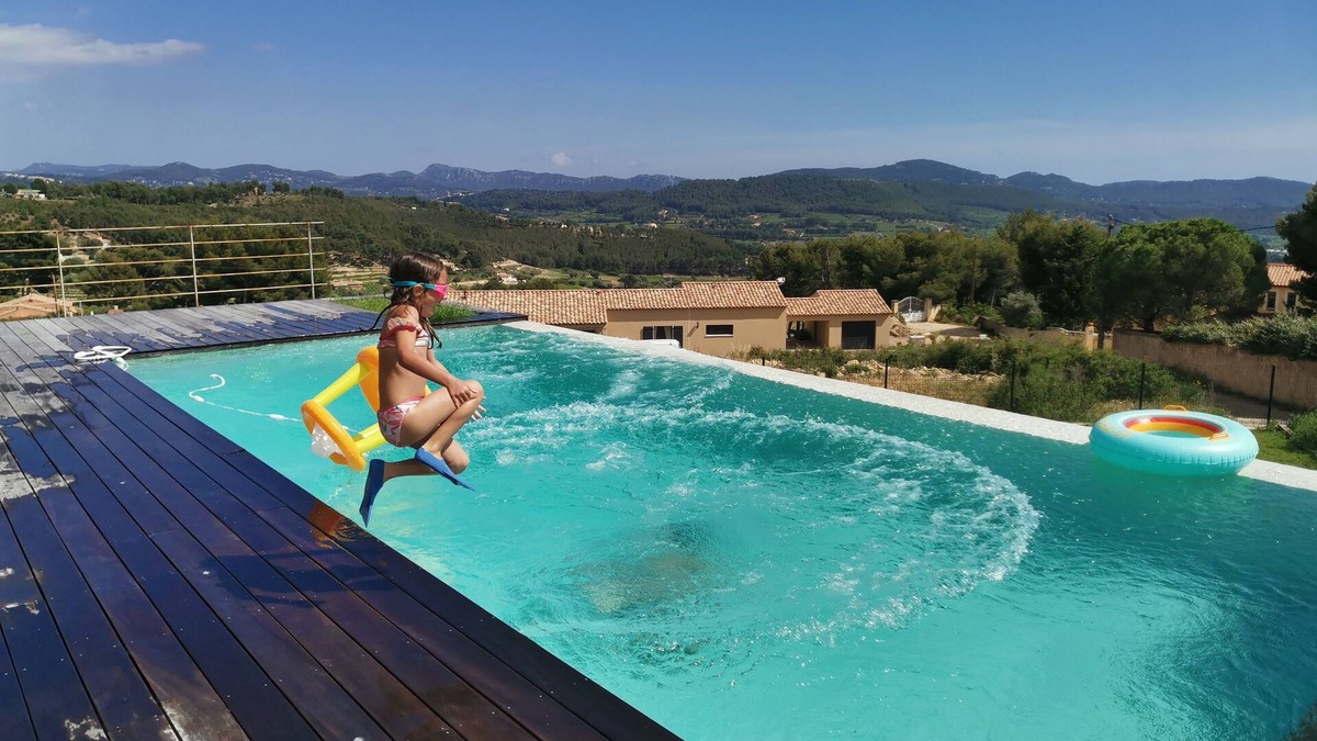La Cadiere-d'Azur Villa | Spacious villa, 4 bedrooms, air-conditioned, infinity pool, sea and hill views!