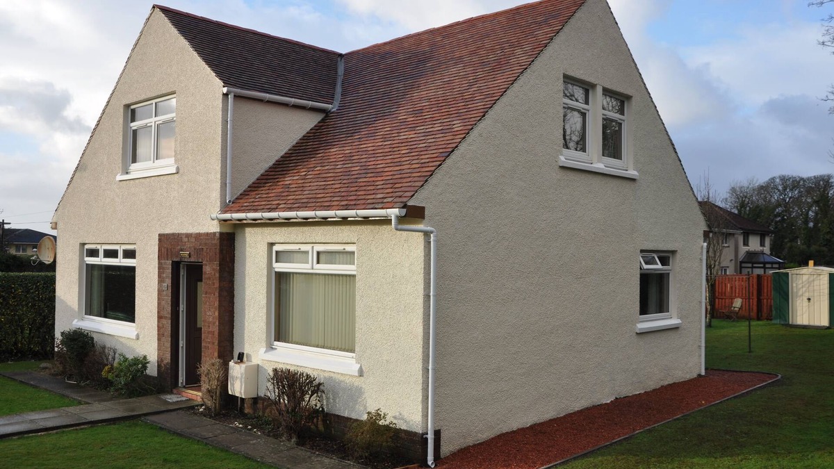 Largs Villa | Spacious Villa in Largs, North Ayrshire Coast.Ideal for families. Pets considere