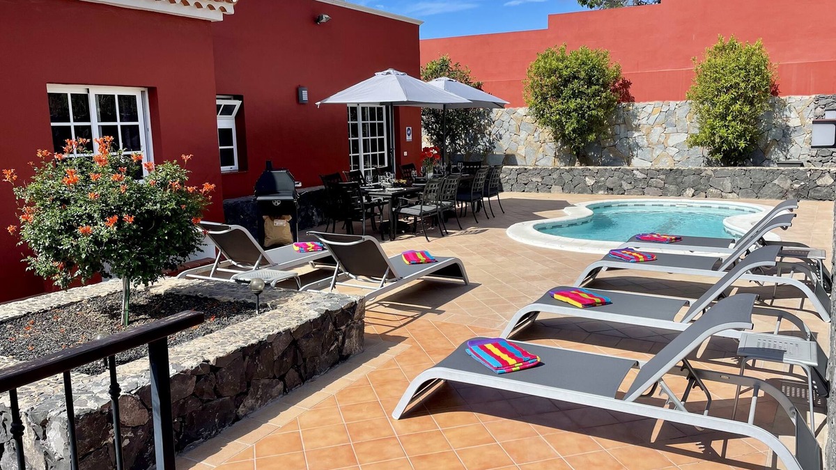 Arona Villa | Spacious Villa in Quiet Location Close to Resorts