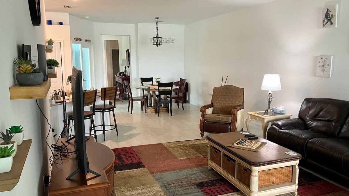 Gateway House | Spacious Villa in Timber Creek. 20 minutes from SW Florida Airport Fort Myers.
