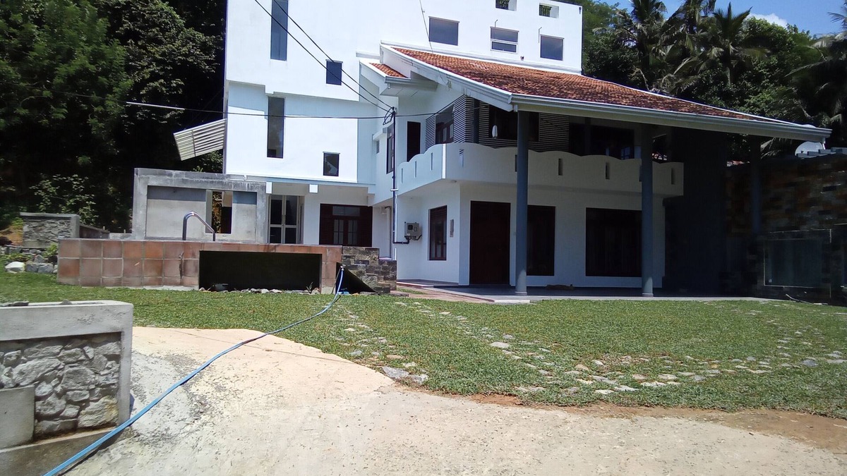 Weligama Villa | Spacious villa in Weligama w/swmpool, perfect for families, 5 min from the beach