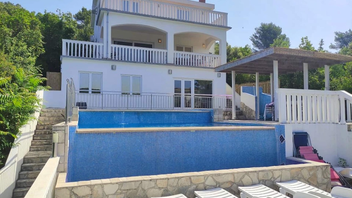 Bigovo Villa | SPACIOUS VILLA - OWN PRIVATE POOL, WIFI, STUNNING SEA VIEWS