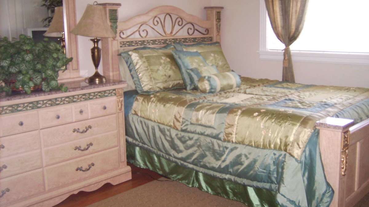 Shoreline House | Spacious Villa Sleeps 18 6BR 3BA