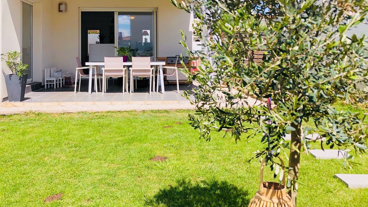Vendargues Villa | Spacious villa with pool & jacuzzi / 20mn beach