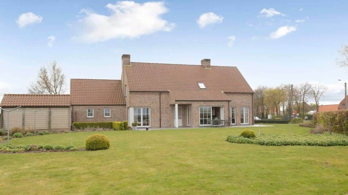 Vivenkapelle Villa | Spacious Villa with Garden in Brugge