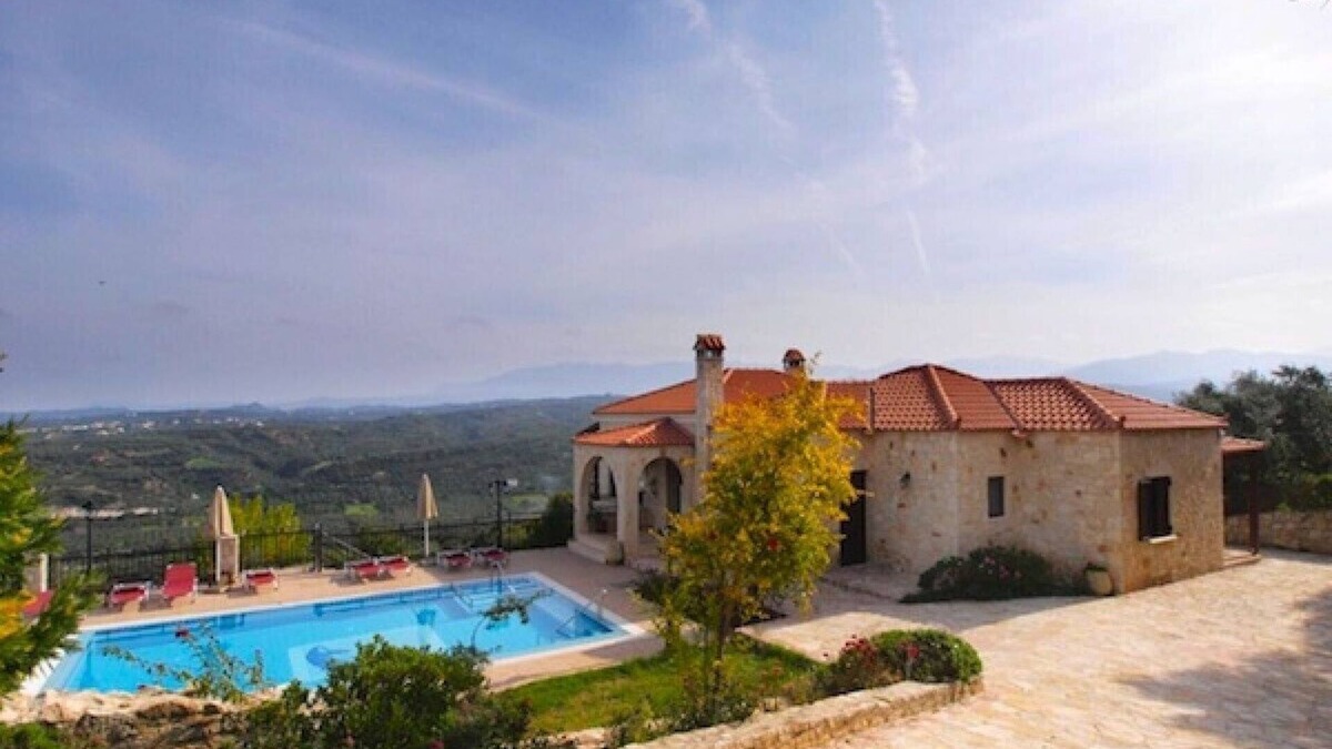 Polemarchi Villa | Spacious Villa with Wonderful Panoramic Views