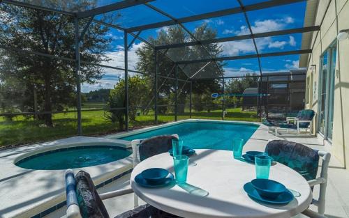 Four Corners House | Spacious Villa with Pool, spa & Game Room
