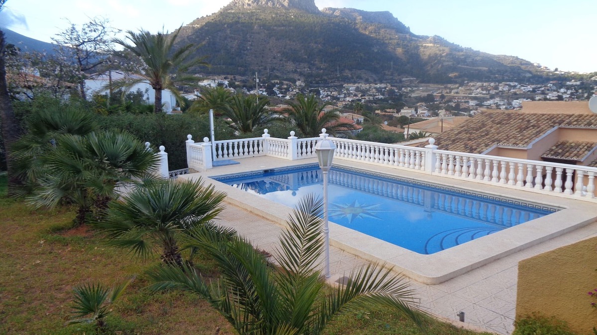 La Canuta Villa | Spacious villa with private pool near the beach