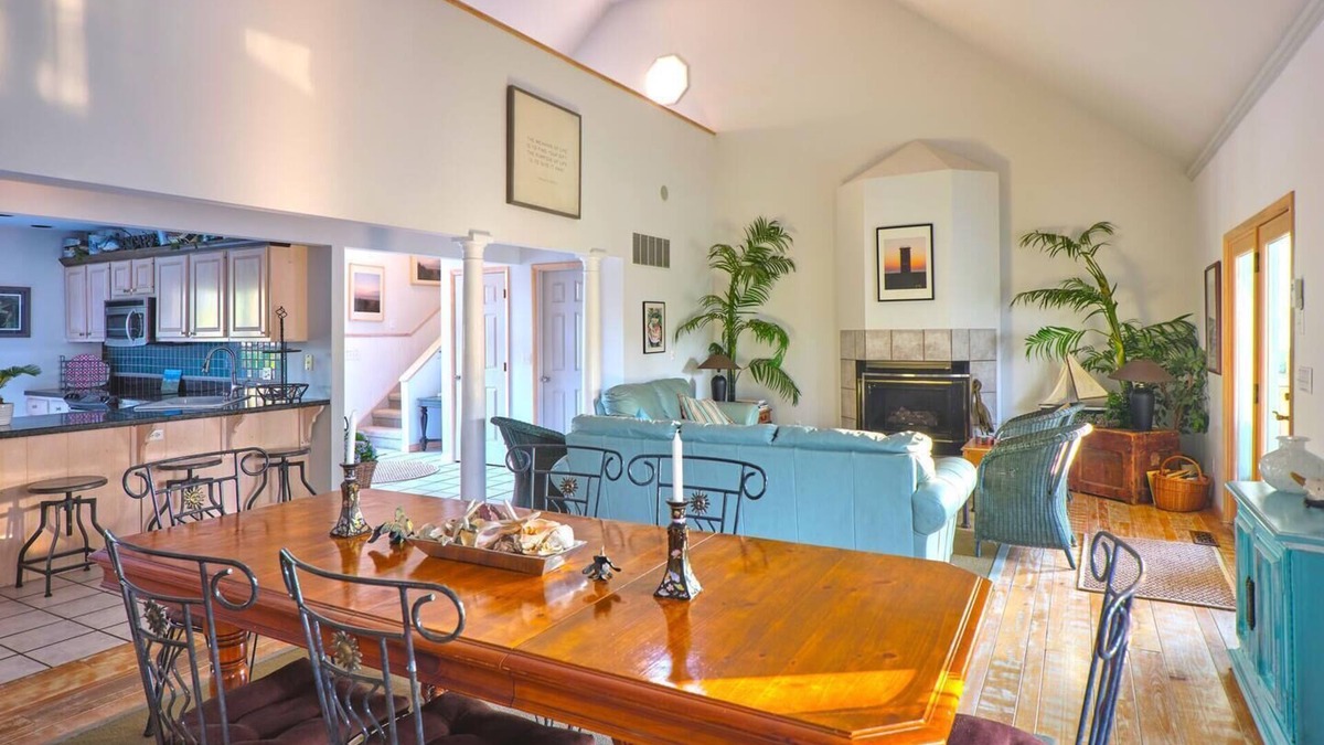 North Shores House | Spacious Waterfront Home w/Private Pool, Dock, & Beach Access – Sleeps 15!