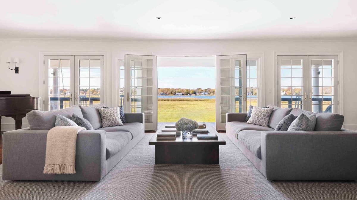 Quogue House | Spacious waterfront 9-bedroom house in peaceful Quogue