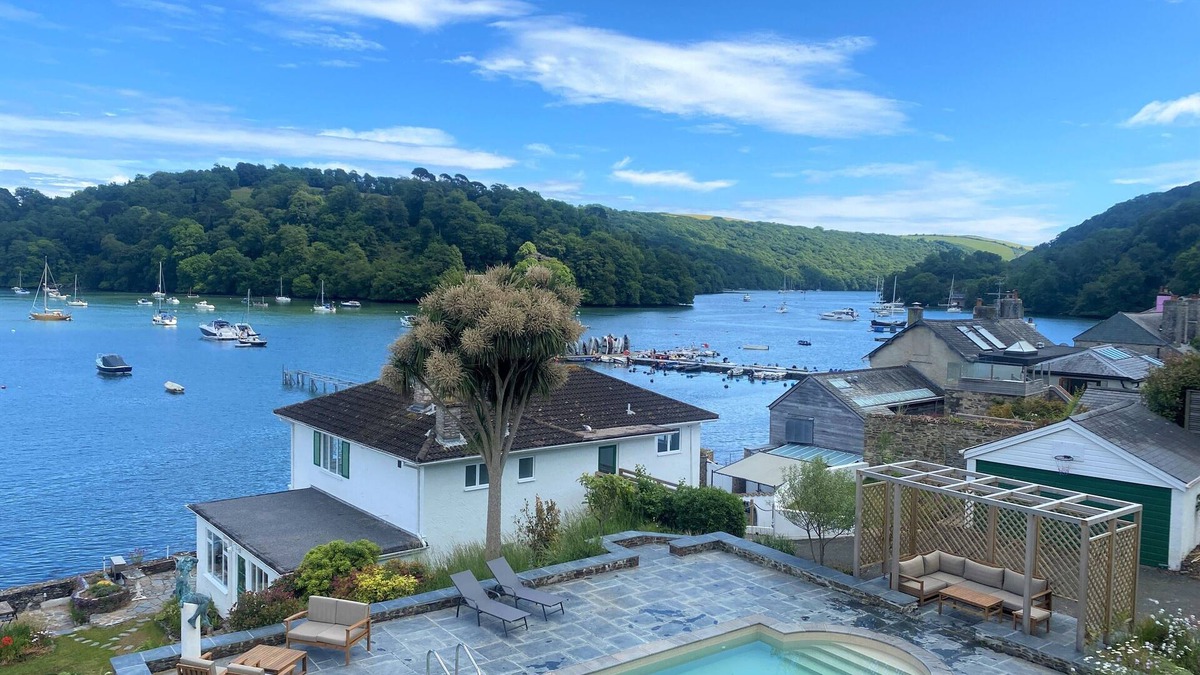 Dittisham House | Spacious Waterfront Home with Pool in Dittisham