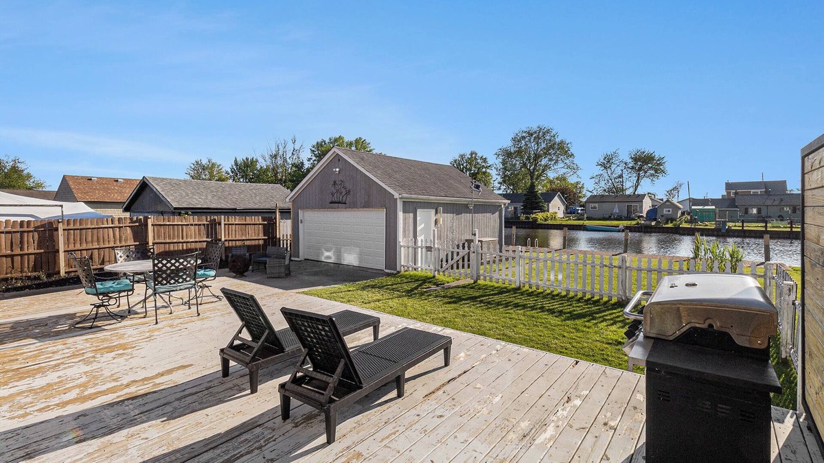 Anchorville House | Spacious Waterfront Retreat– 3BR/2.5BA Home Sleeps 10 in Scenic St. John's Marsh