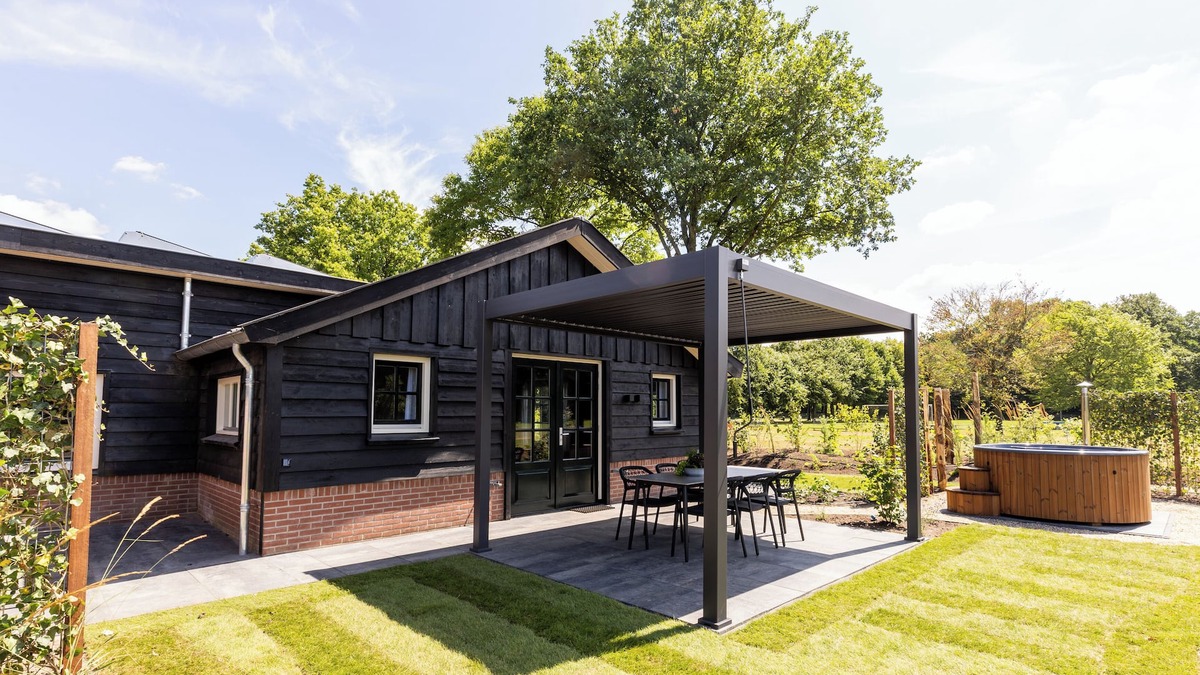 Municipality of Ede House | Spacious wellness home for 6 guests with a private sauna and hot tub in the garden. Stylish, single-floor layout and designed for pure relaxation.
