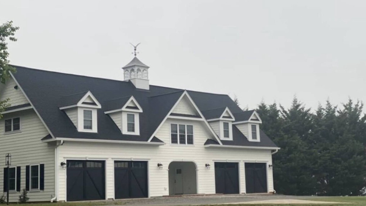 Round Hill Apartment | Spacious Whole Garage Apartment with Blue Ridge Views