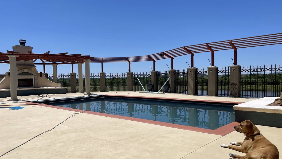 Elgin House | Spacious with Spectacular Views near Fort Sill, Medicine Park, Lawton and Elgin!