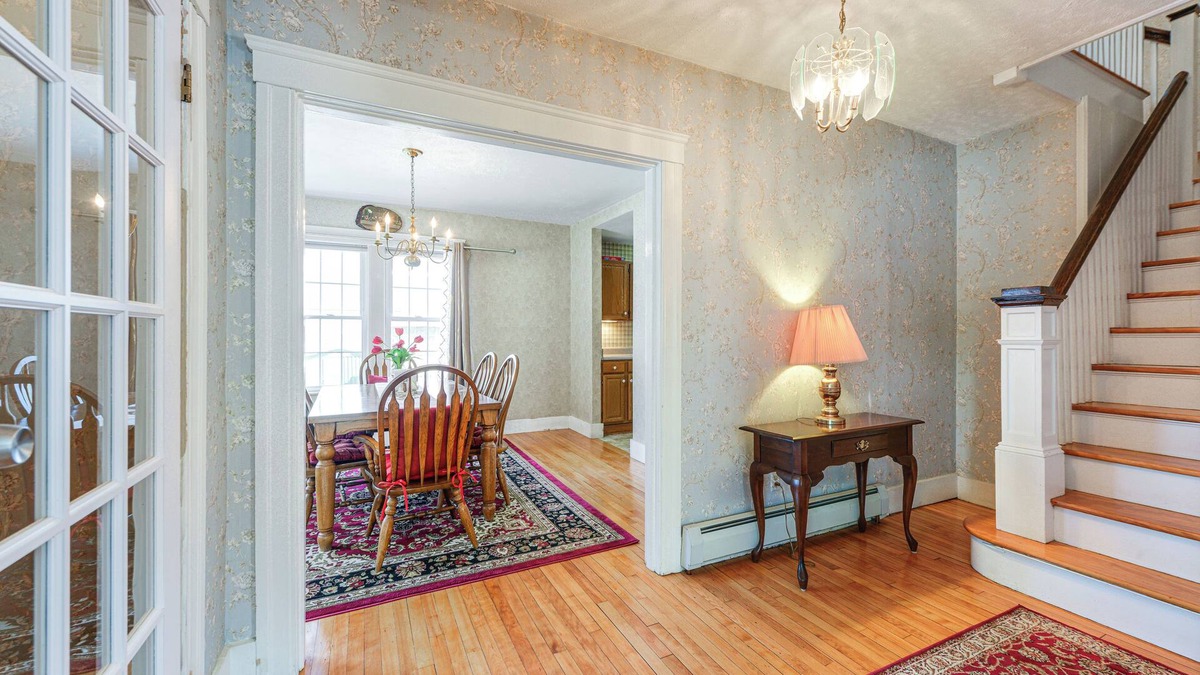 Salisbury Street House | Spacious Worcester Home Near Parks & Universities!