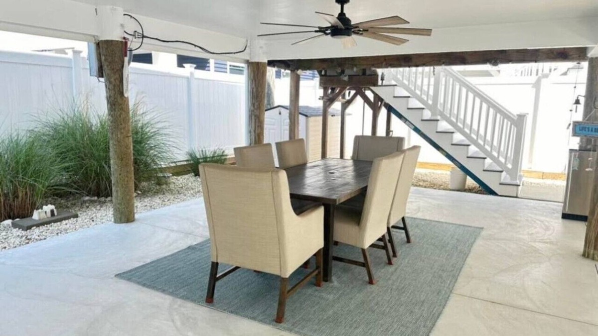Seaside Heights House | Spacious Yard Free Parking Washer and Dryer