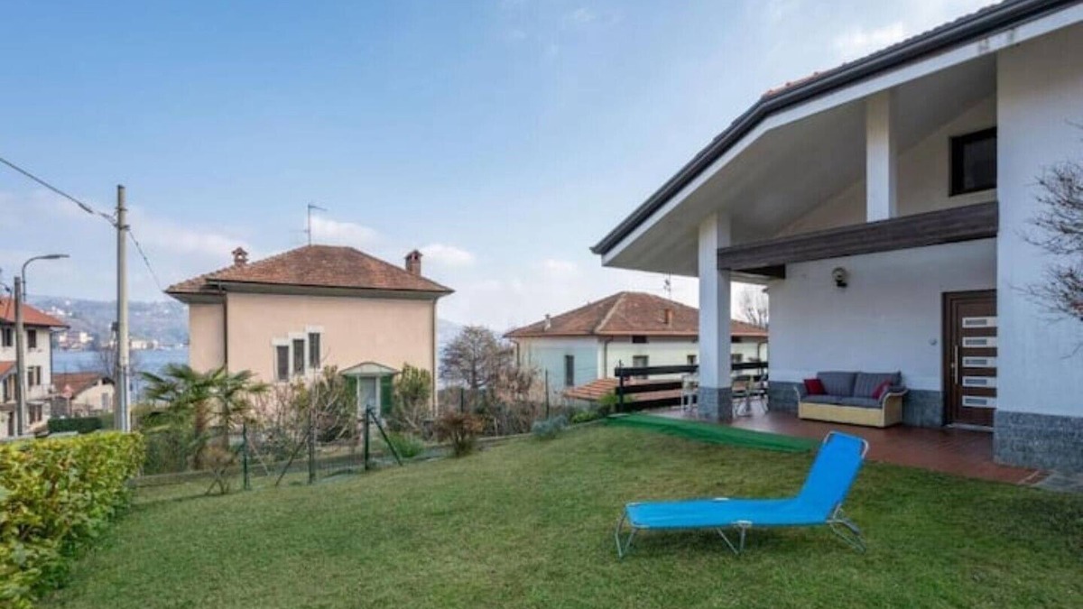 Pella Villa | Spaghetti & Cappuccino Beach Villa