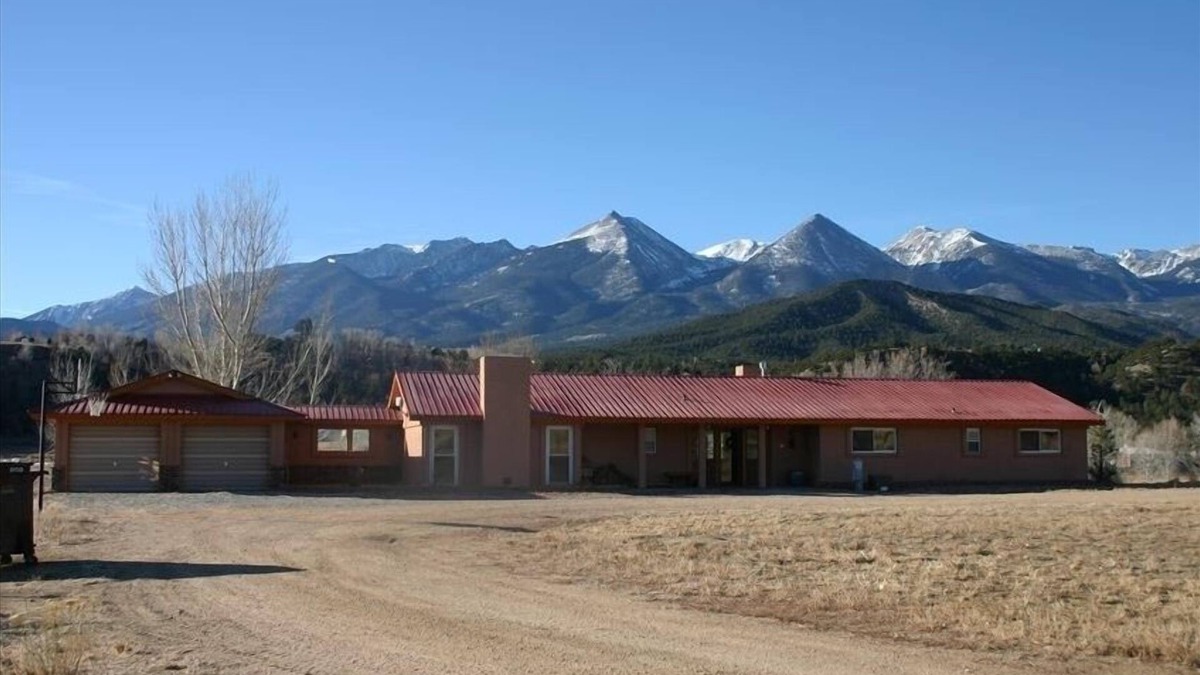 Howard House | Spanish Ranch on the Arkansas River- enjoy the rushing river from the Hot tub!
