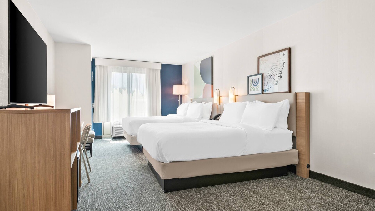Hershey Hotel | Spark by Hilton Hummelstown Hershey