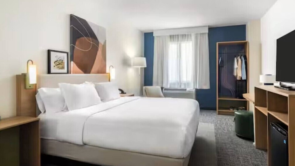 Kent Hotel | Spark by Hilton - Kent, Seattle