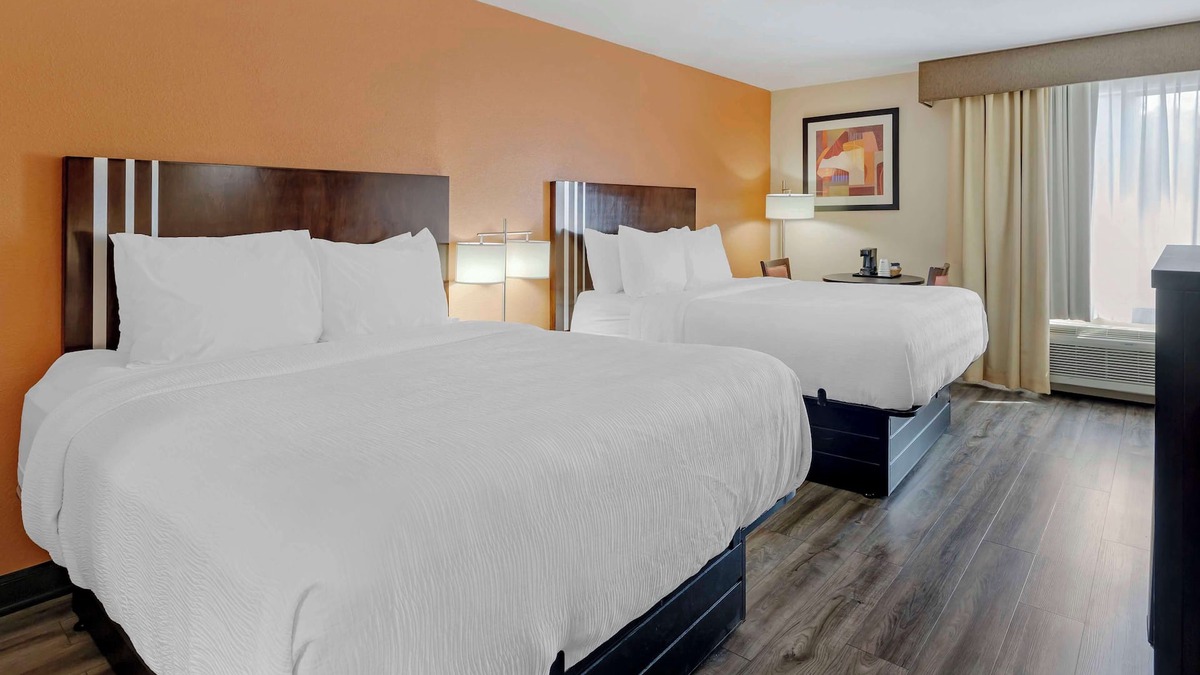 Kimball Hotel | Spark by Hilton Kimball