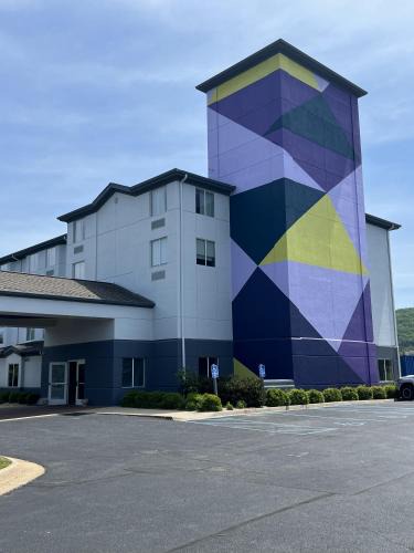 Lynchburg Hotel | Spark by Hilton Lynchburg