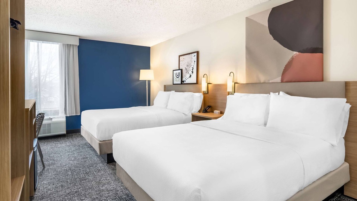 Roanoke Hotel | Spark by Hilton Roanoke Airport