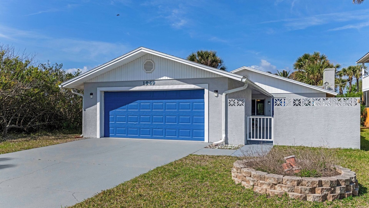 Flagler Beach House | Sparkle By the Sea - Beautiful Intracoastal Retreat Just 2 Blocks to the Beach!