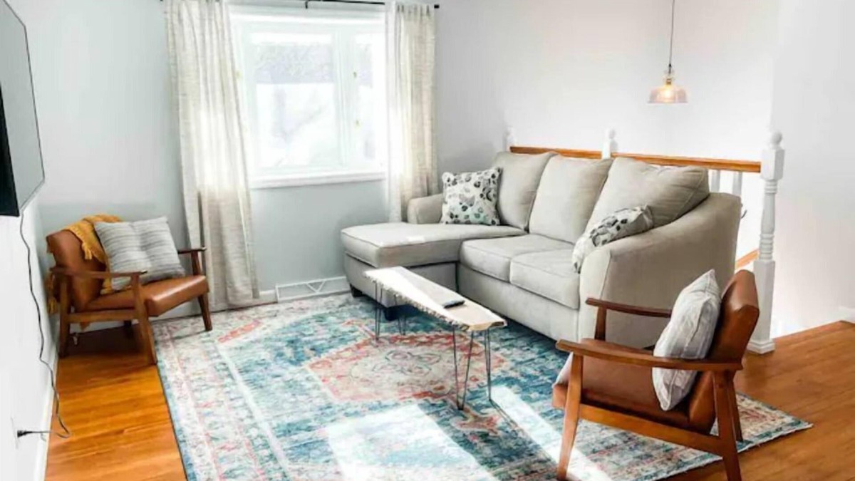 Geyser Crest House | Sparkling Clean Saratoga home near SPAC & Track Pets
