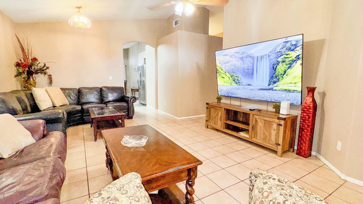 Silverado Ranch House | Sparkling Home Book Now! Minutes from AP & LV Strip!