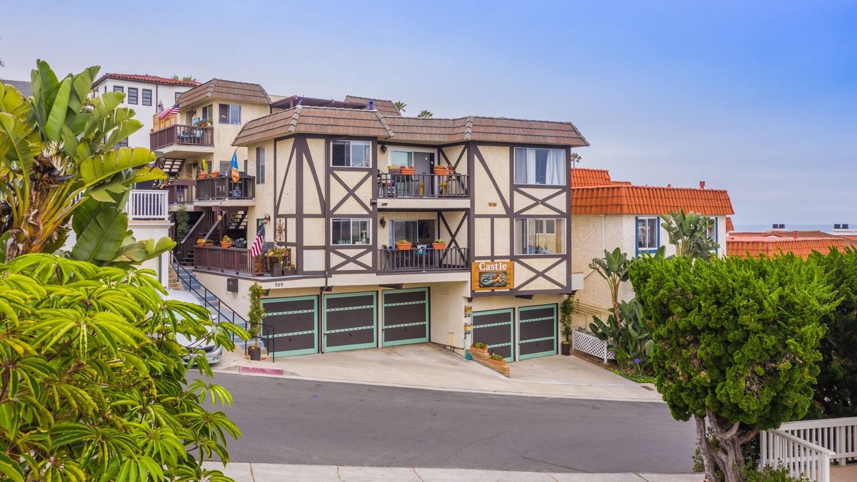 San Clemente Condo | Sparkling Ocean view, 3 min Walk to Beach, pier, downtown, 3 patios, central air