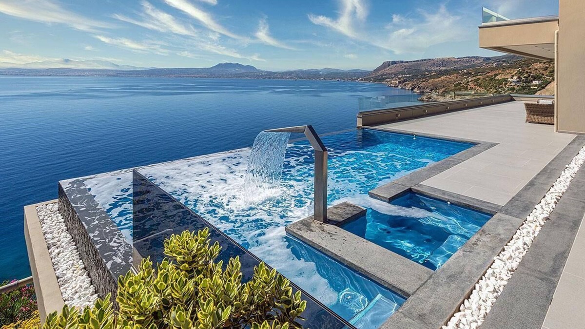 Agia Pelagia Villa | Sparkling ocean views with heated pool