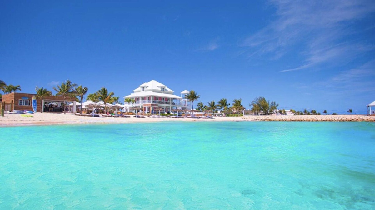Palm Cay Condo | 🌴Sparkling turquoise water, powder white sand , tropical oasis 🌴